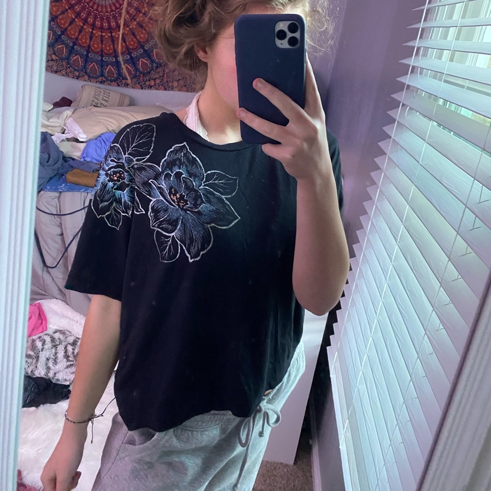 Short sleeve flower shirt